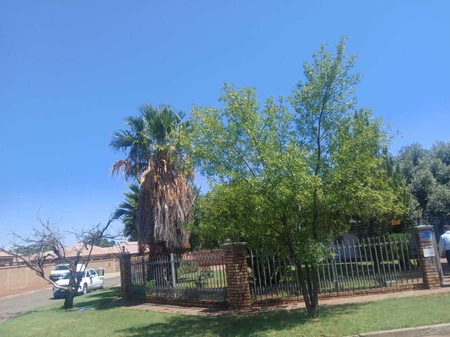 4 Bedroom Property for Sale in El Toro Park Northern Cape